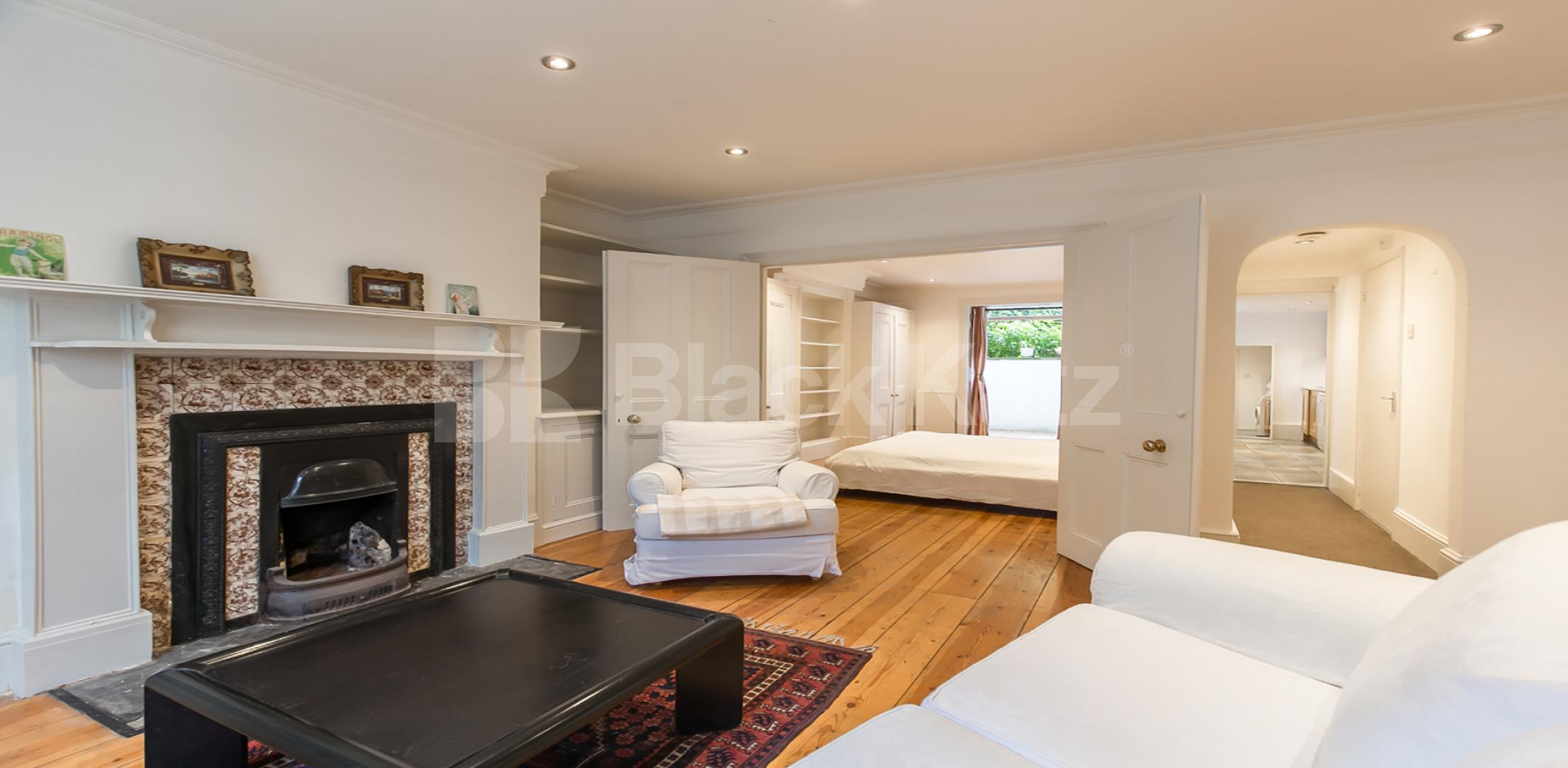 			NEW INSTRUCTION!, 1 Bedroom, 1 bath, 1 reception Flat			 Albert Street, REGENTS PARK / CAMDEN